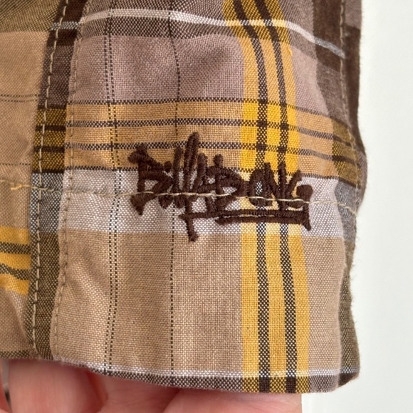 Billabong plaid shorts browns and yellow size 38 - Picture 9 of 16